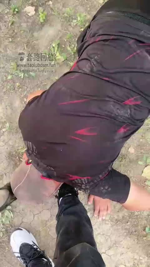 羽诺 情侣主户外踩踏 羞辱暴打贱狗-女神之家