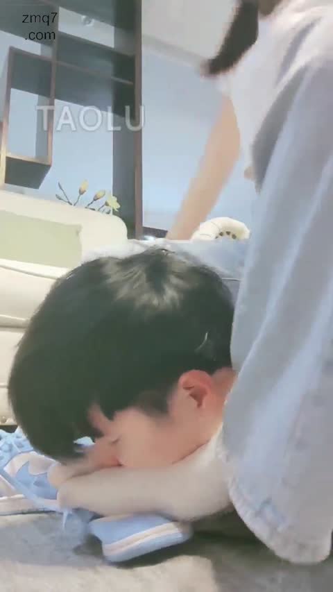 妮蔻 修复版 吸棉袜的贱货-女神之家