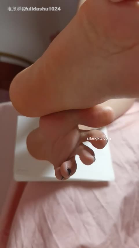 推特 依依 (88)-女神之家
