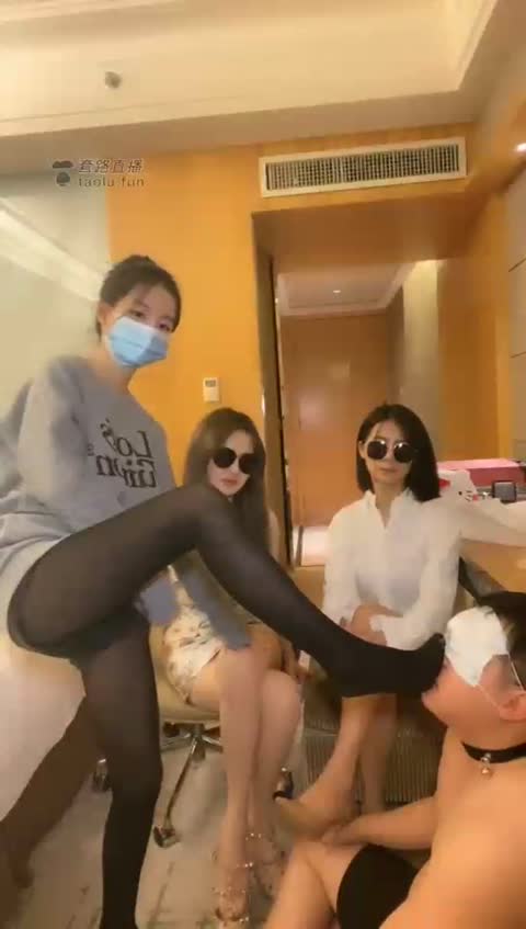 1713403000104_草莓味_邀请闺蜜一起来玩我的绿帽老公_31_42-女神之家