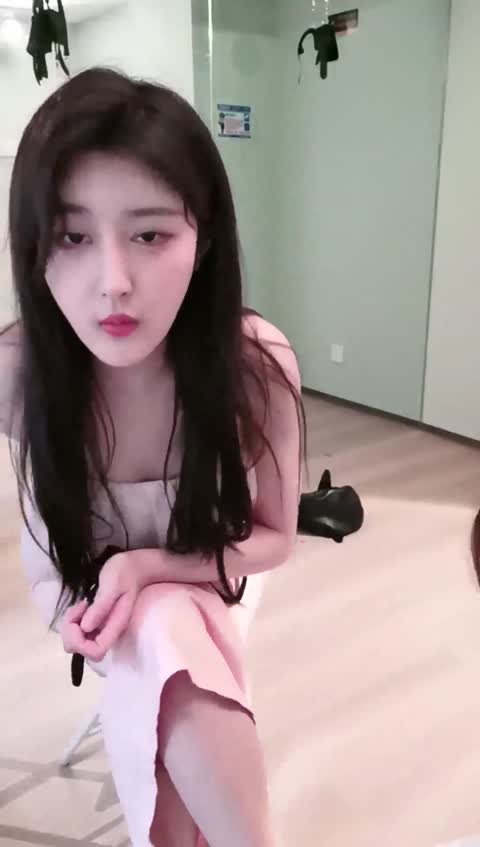 徐婉琪 调教女家奴 圣水-女神之家