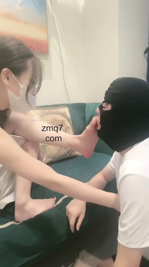 诗琪 调教害羞的小奶狗-女神之家