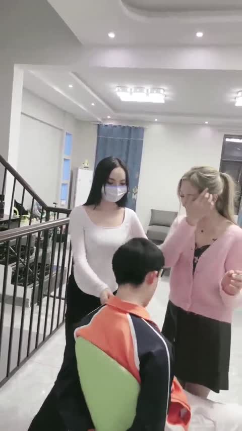 1726043644850_1-女神之家